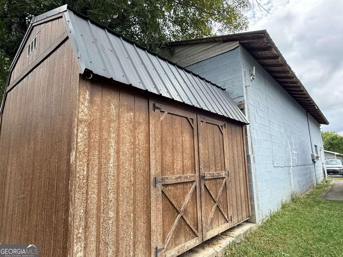 1 bedroom, 2 bathroom, 1,457 sq ft single family residence for sale at 645 James Street, Rossville, GA 30741 — photo 10
