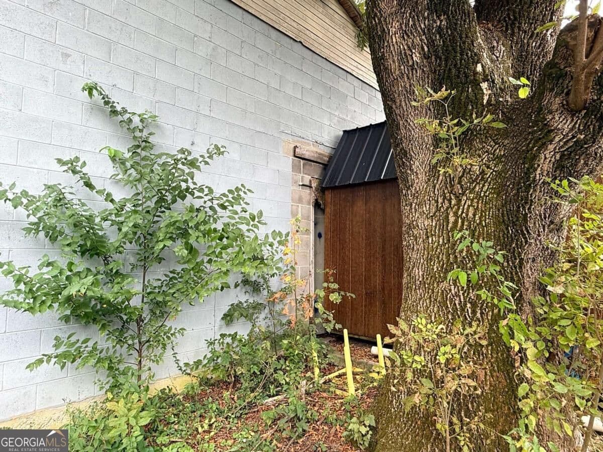 1 bedroom, 2 bathroom, 1,457 sq ft single family residence for sale at 645 James Street, Rossville, GA 30741 — photo 8