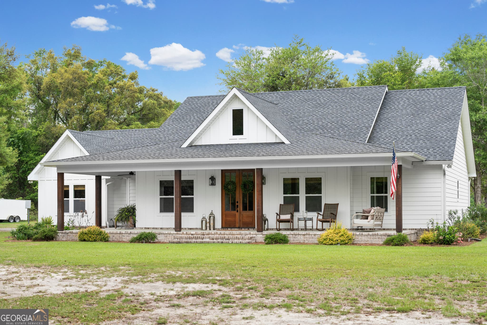 3 bedroom, 2.5 bathroom, 2,452 sq ft single family residence under contract at 5113 Allen Walker Road, Blackshear, GA 31516