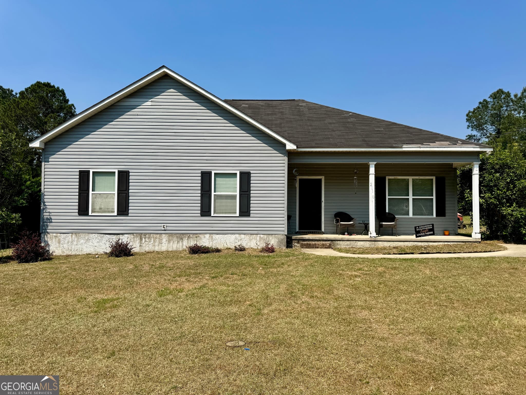 4 bedroom, 2 bathroom, 1,680 sq ft single family residence for sale at 2010 Cottonwood Street, Vidalia, GA 30474 — photo 1 of 25