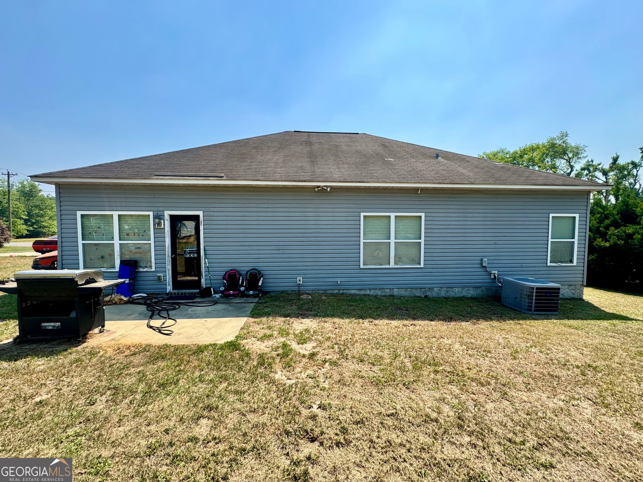 4 bedroom, 2 bathroom, 1,680 sq ft single family residence for sale at 2010 Cottonwood Street, Vidalia, GA 30474 — photo 4