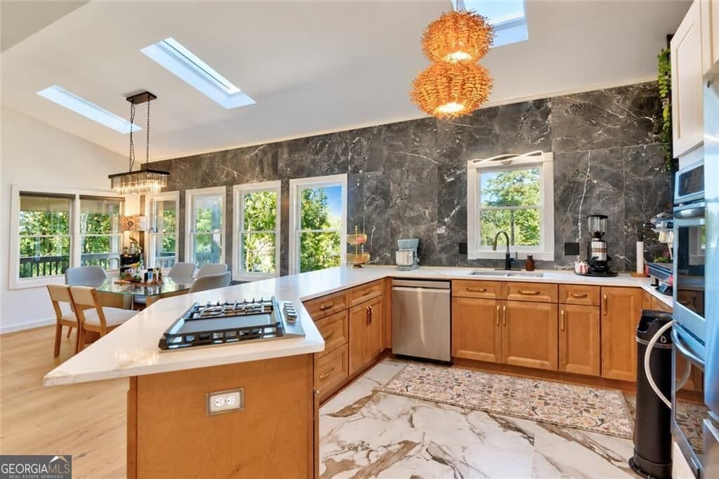 5 bedroom, 3.5 bathroom, 5,400 sq ft single family residence for sale at 3644 Springwell Court, Douglasville, GA 30135 — photo 9
