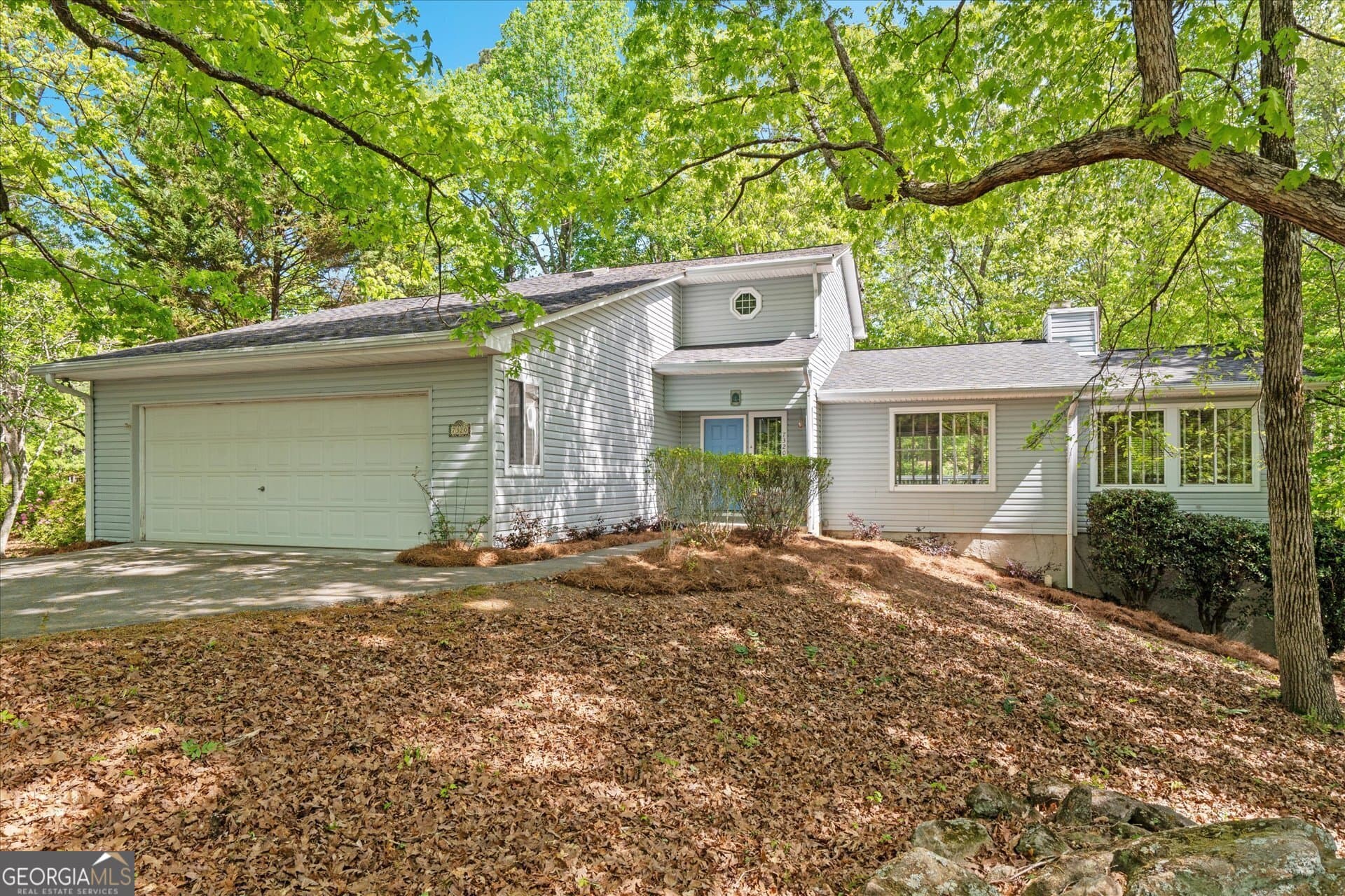 4 bedroom, 3 bathroom, 3,233 sq ft single family residence sold at 7320 Oak Arms Drive, Villa Rica, GA 30180