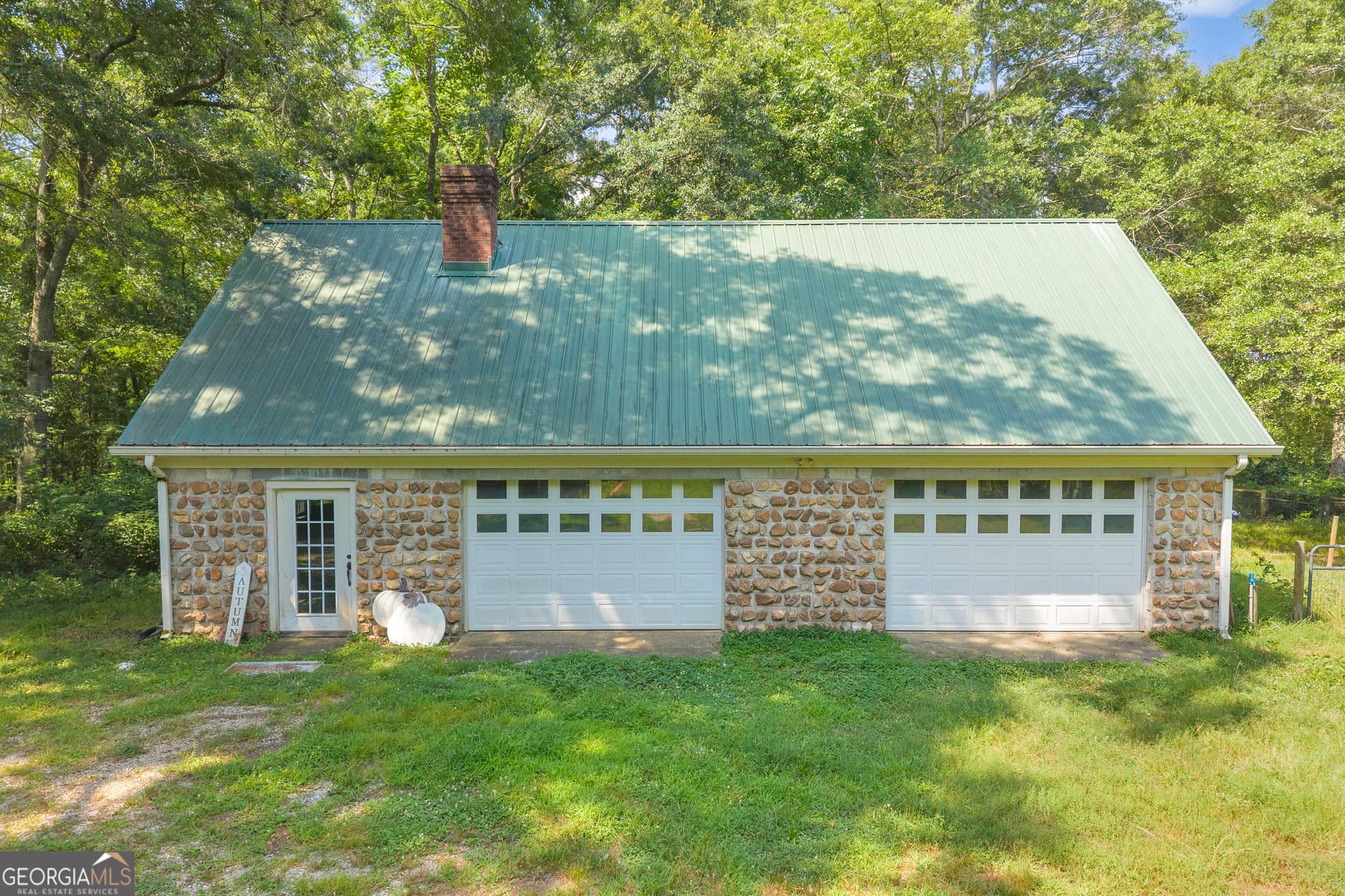3 bedroom, 2 bathroom, 2,545 sq ft single family residence for sale at 919 Arnold Bottoms Road, Comer, GA 30629 — photo 3