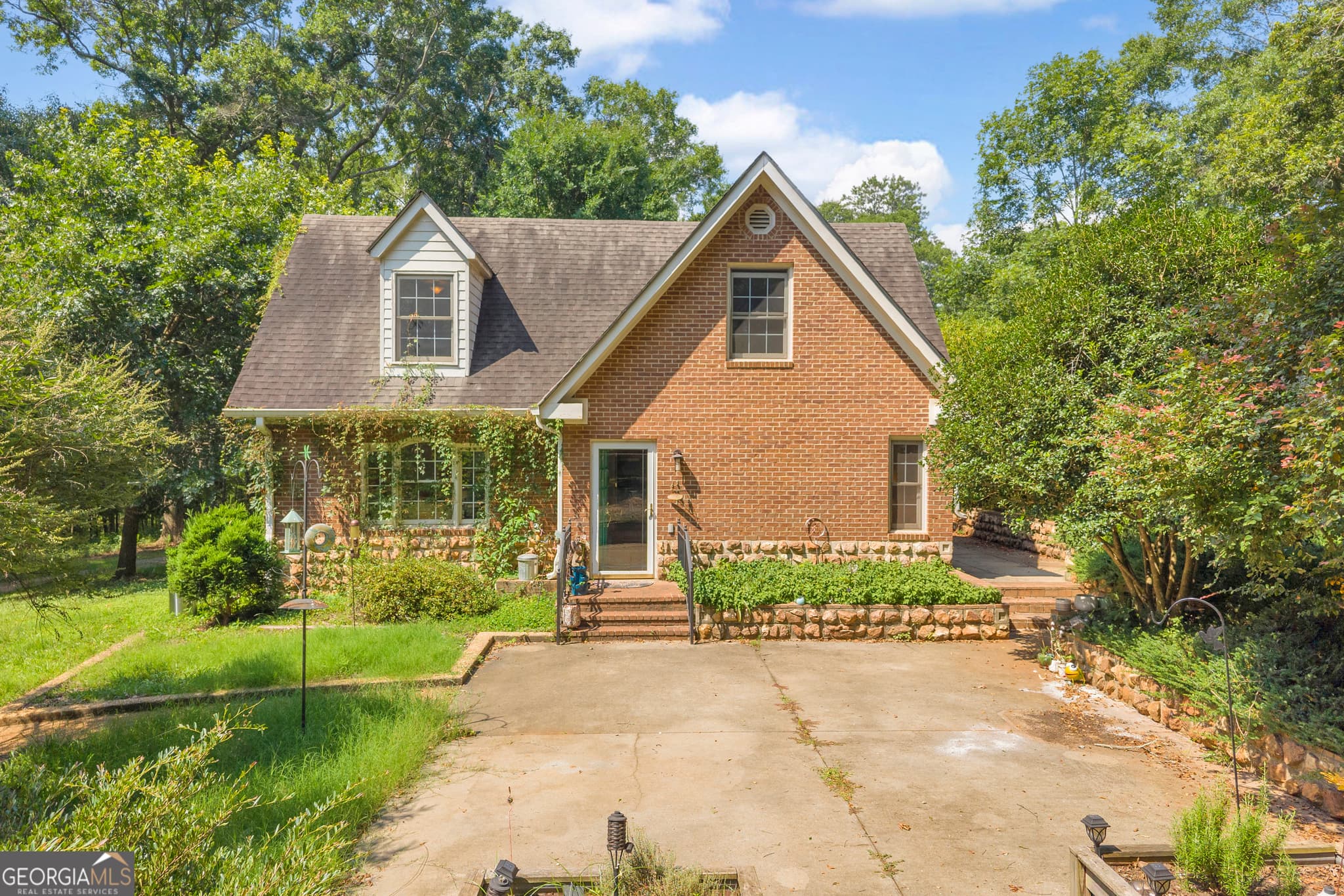 3 bedroom, 2 bathroom, 2,545 sq ft single family residence for sale at 919 Arnold Bottoms Road, Comer, GA 30629