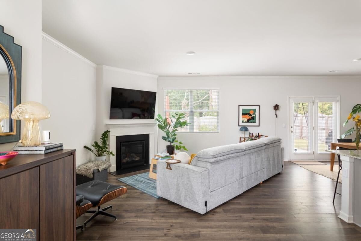 4 bedroom, 2.5 bathroom, 2,136 sq ft single family residence for sale at 6007 Hoot Owl Lane, Flowery Branch, GA 30542 — photo 5