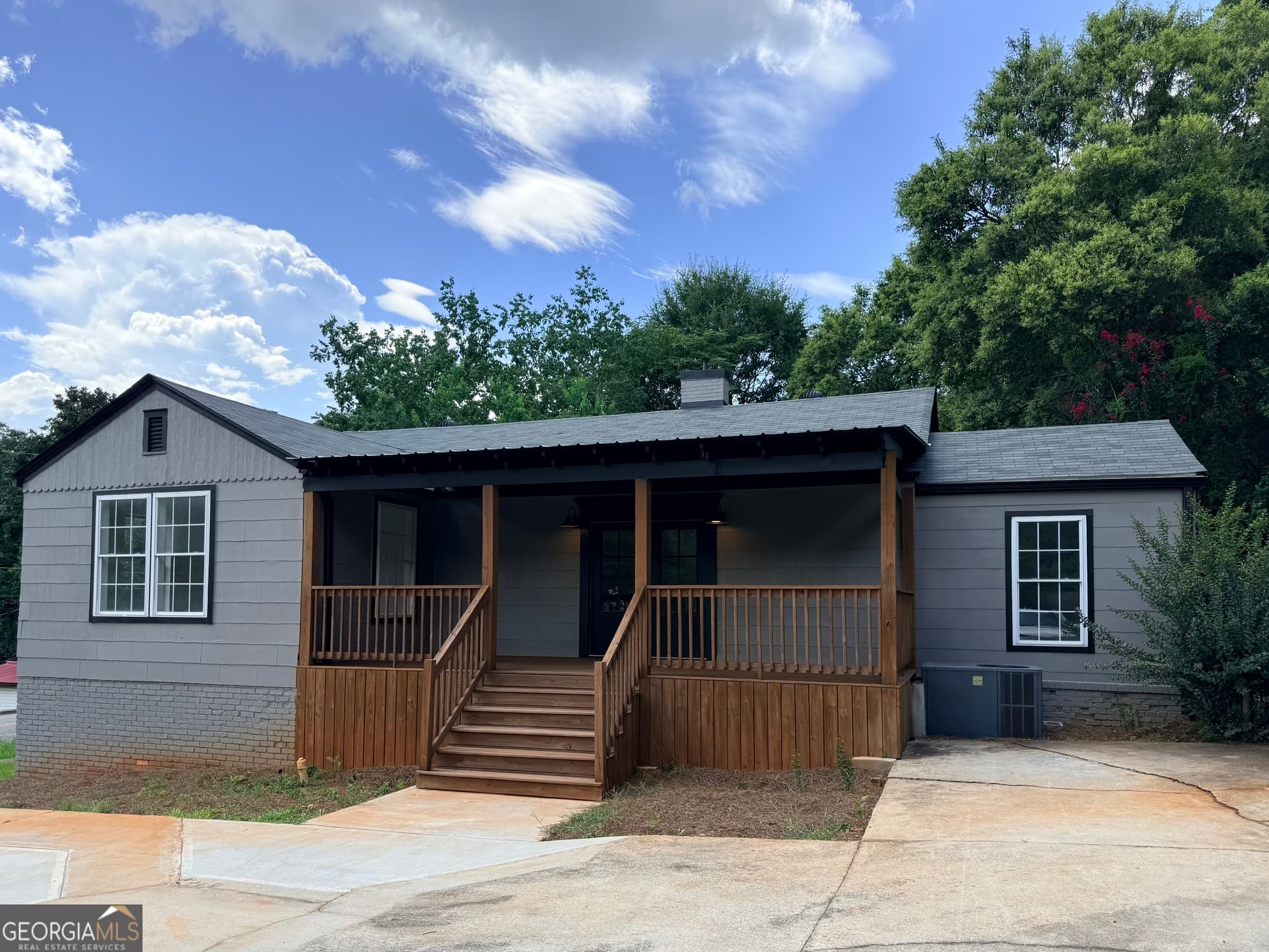 4 bedroom, 3 bathroom, 2,508 sq ft single family residence for sale at 607 Hill Street, Thomaston, GA 30286 — photo 1 of 23