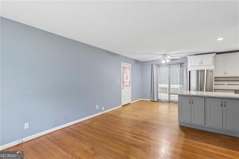 4 bedroom, 2 bathroom, 1,152 sq ft single family residence for sale at 31 Trina Avenue, Kennesaw, GA 30144 — photo 3