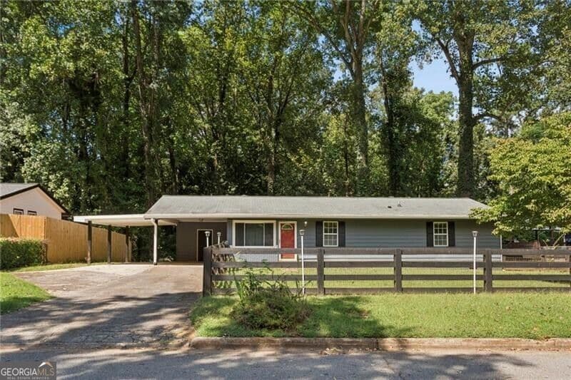 4 bedroom, 2 bathroom, 1,152 sq ft single family residence for sale at 31 Trina Avenue, Kennesaw, GA 30144 — photo 1 of 20