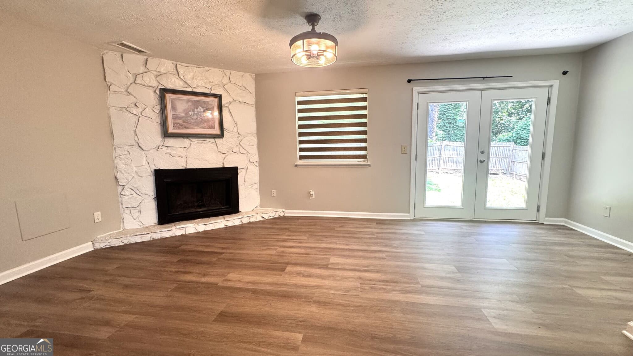 4 bedroom, 3 bathroom, 1,456 sq ft single family residence for sale at 4091 Big Valley Trail, Stone Mountain, GA 30083 — photo 7