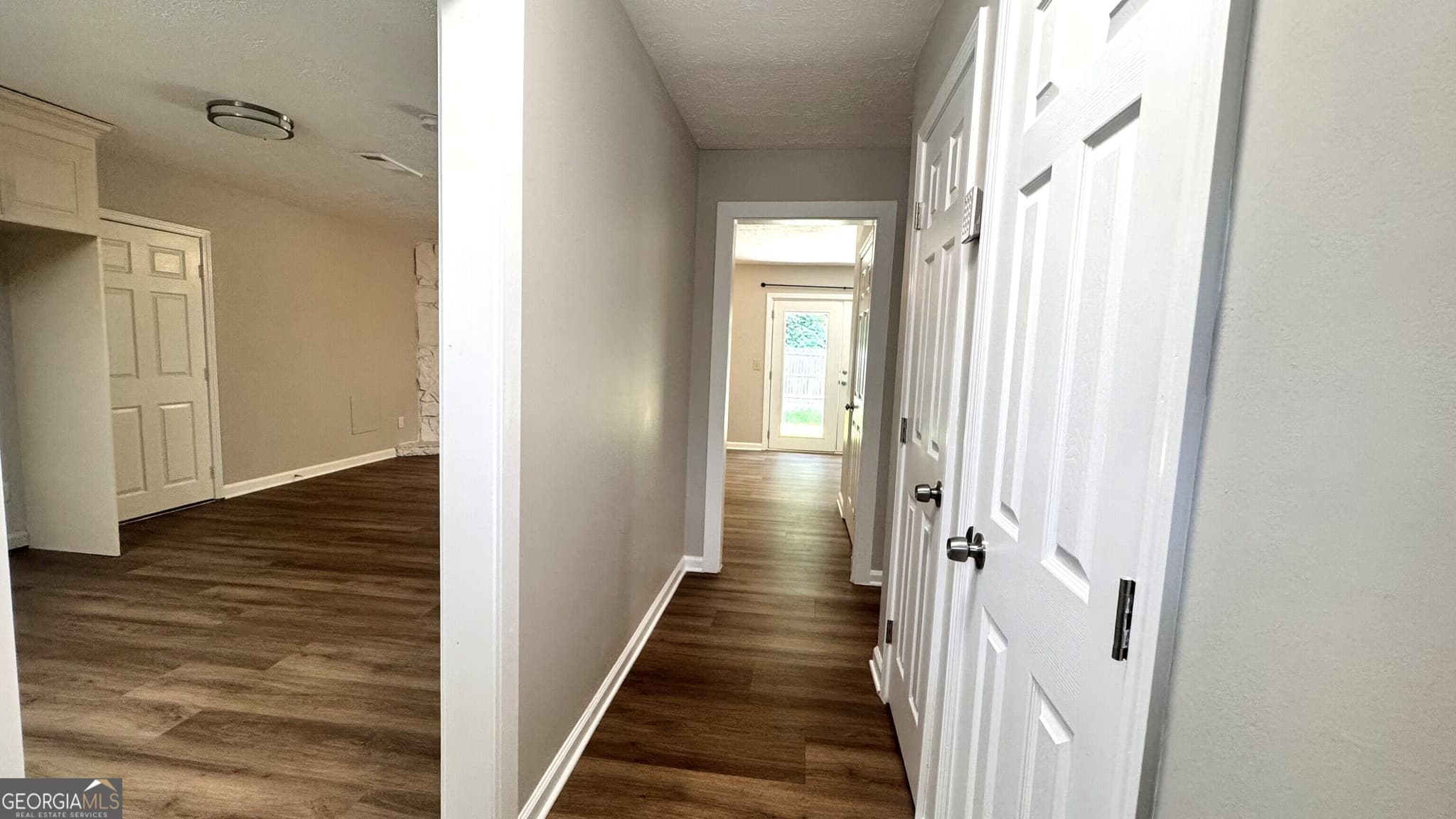4 bedroom, 3 bathroom, 1,456 sq ft single family residence for sale at 4091 Big Valley Trail, Stone Mountain, GA 30083 — photo 4