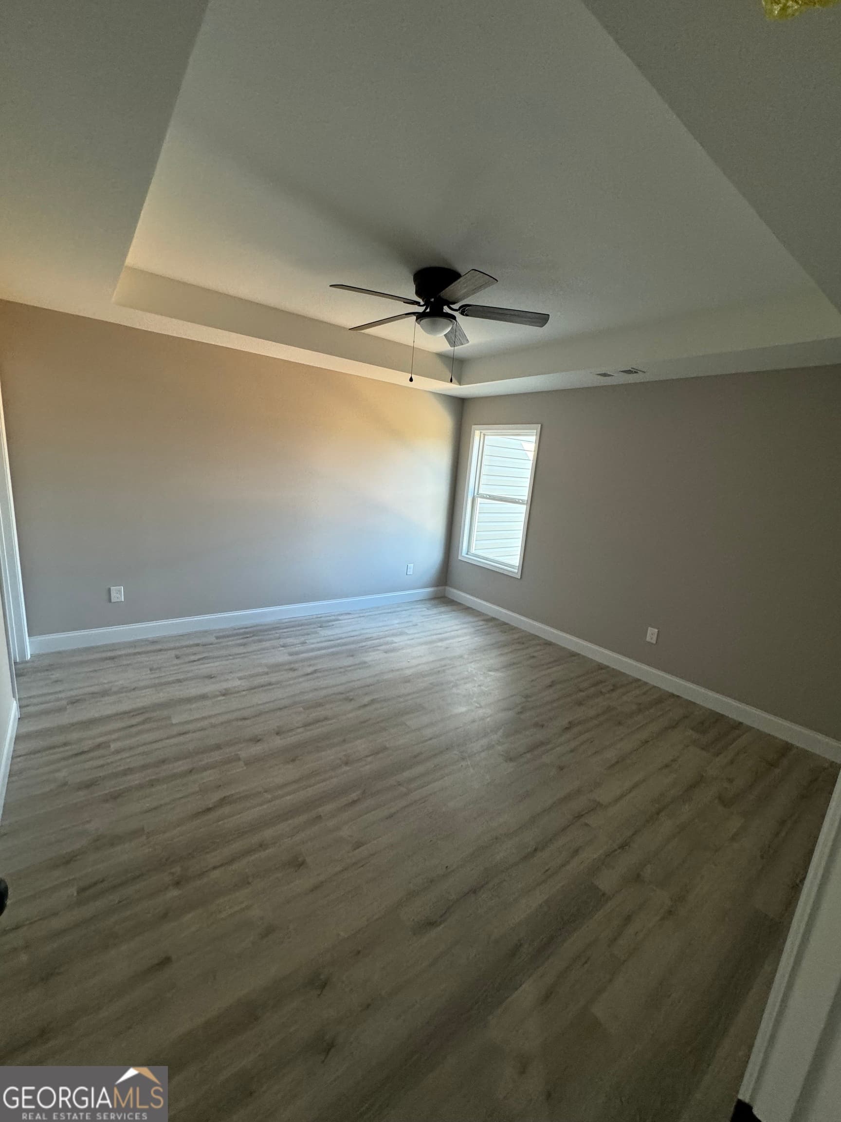 4 bedroom, 2.5 bathroom, 1,758 sq ft townhouse for sale at 260 Beau Claire Circle, Byron, GA 31008 — photo 9
