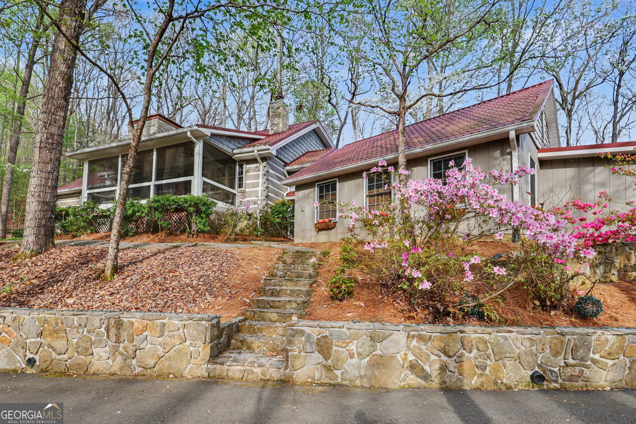 2 bedroom, 2 bathroom, 2,164 sq ft cabin,single family residence for sale at 8528 Soapstone Creek Trail, Hiawassee, GA 30546