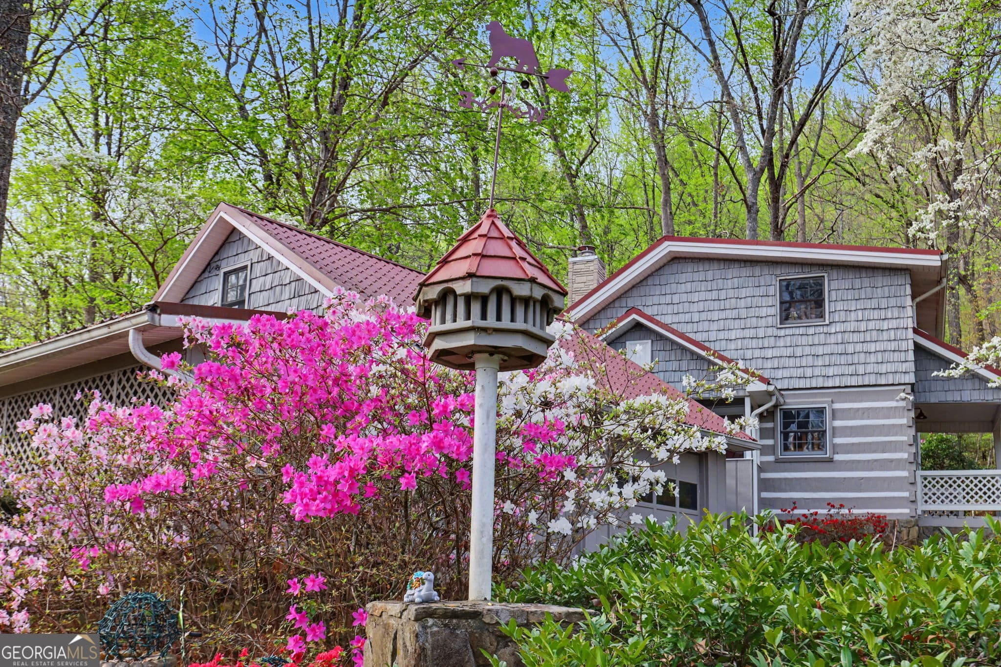 2 bedroom, 2 bathroom, 2,164 sq ft cabin,single family residence for sale at 8528 Soapstone Creek Trail, Hiawassee, GA 30546 — photo 4