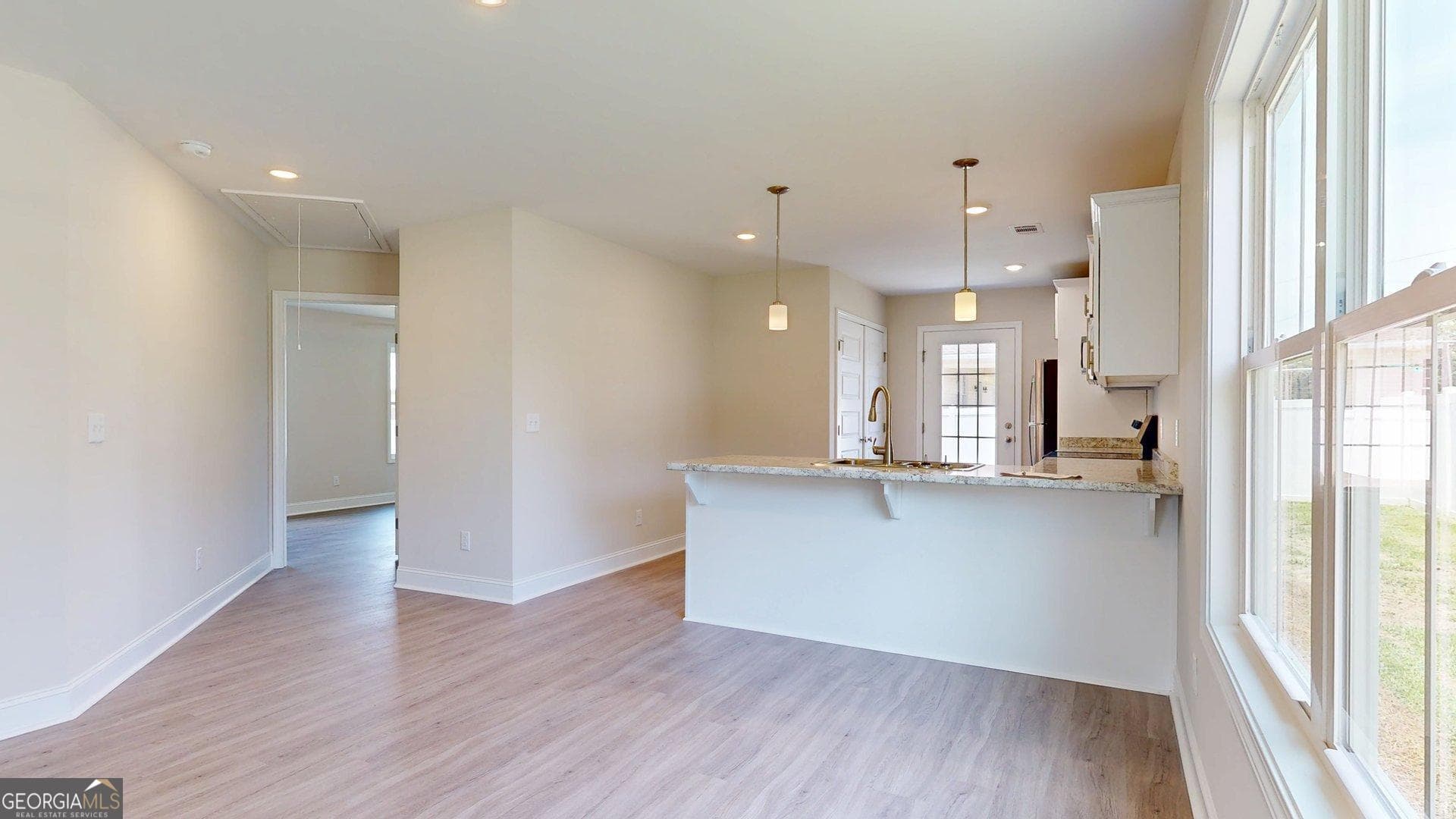 3 bedroom, 2 bathroom, 1,241 sq ft single family residence for sale at 6 Roundtree Street, Statesboro, GA 30458 — photo 8