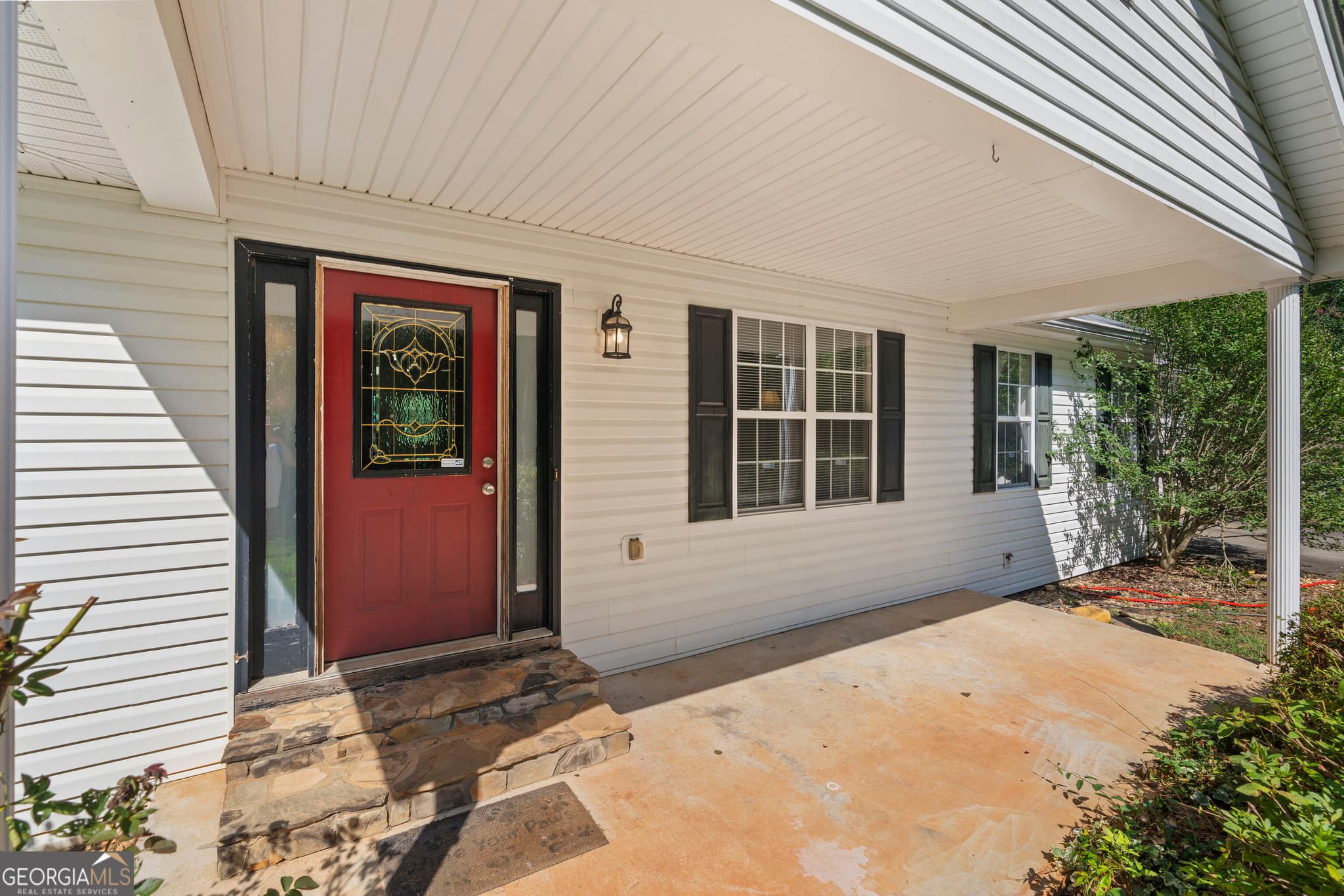 5 bedroom, 3 bathroom, 3,000 sq ft single family residence for sale at 23 High Meadow Trail, Cleveland, GA 30528 — photo 4