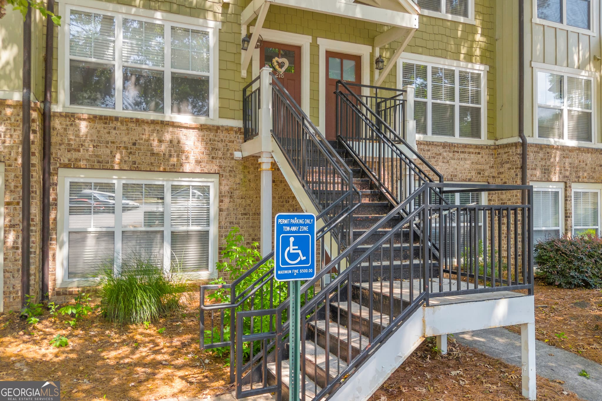 2 bedroom, 2 bathroom, 1,152 sq ft condominium for sale at 490 Barnett Shoals Road APT 205, Athens, GA 30605 — photo 4