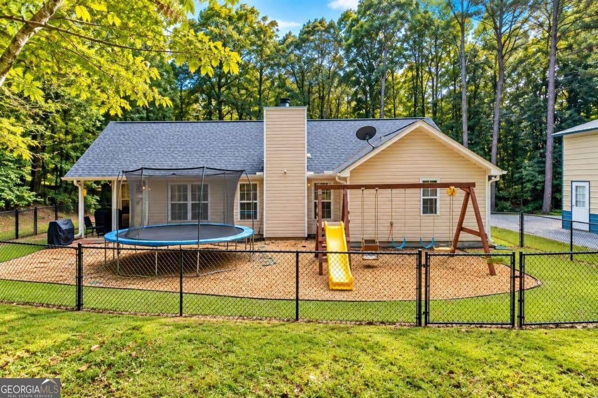 3 bedroom, 2 bathroom, 1,389 sq ft single family residence for sale at 2205 Maris Way, Monroe, GA 30655 — photo 8