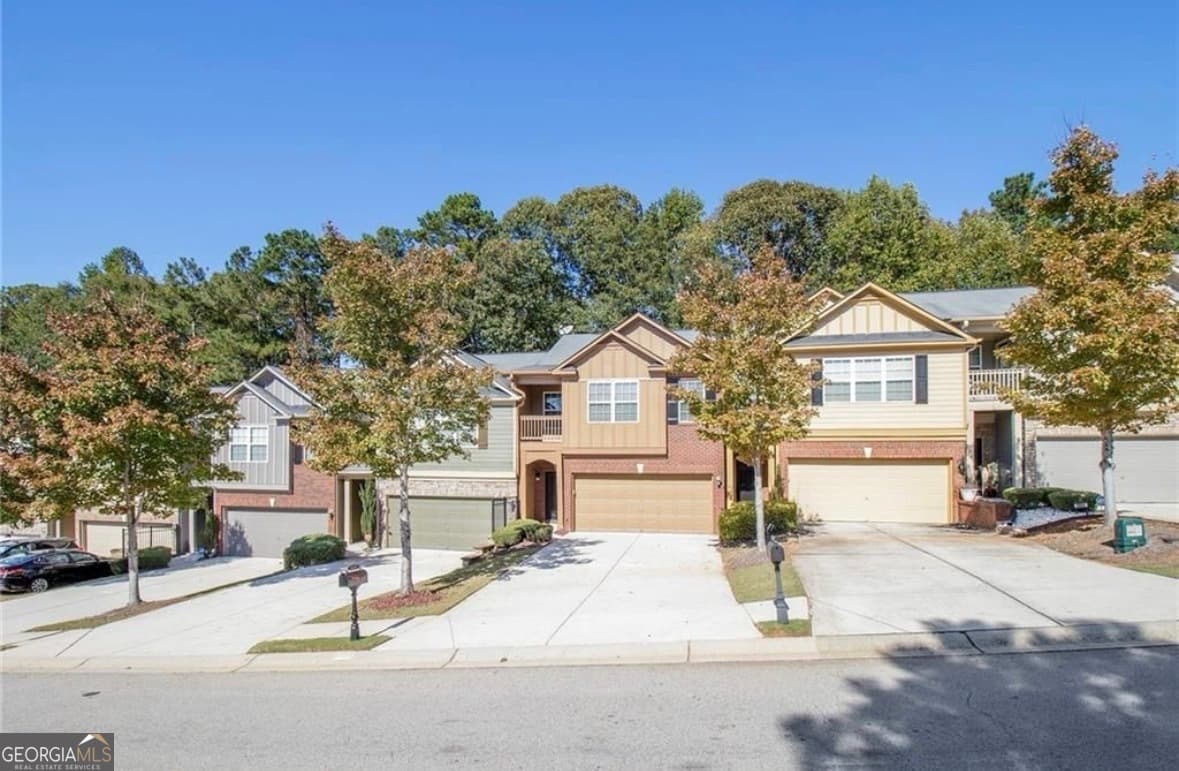 4 bedroom, 2.5 bathroom, 2,004 sq ft loft,townhouse for sale at 3856 Augustine Place, Rex, GA 30273 — photo 1 of 18