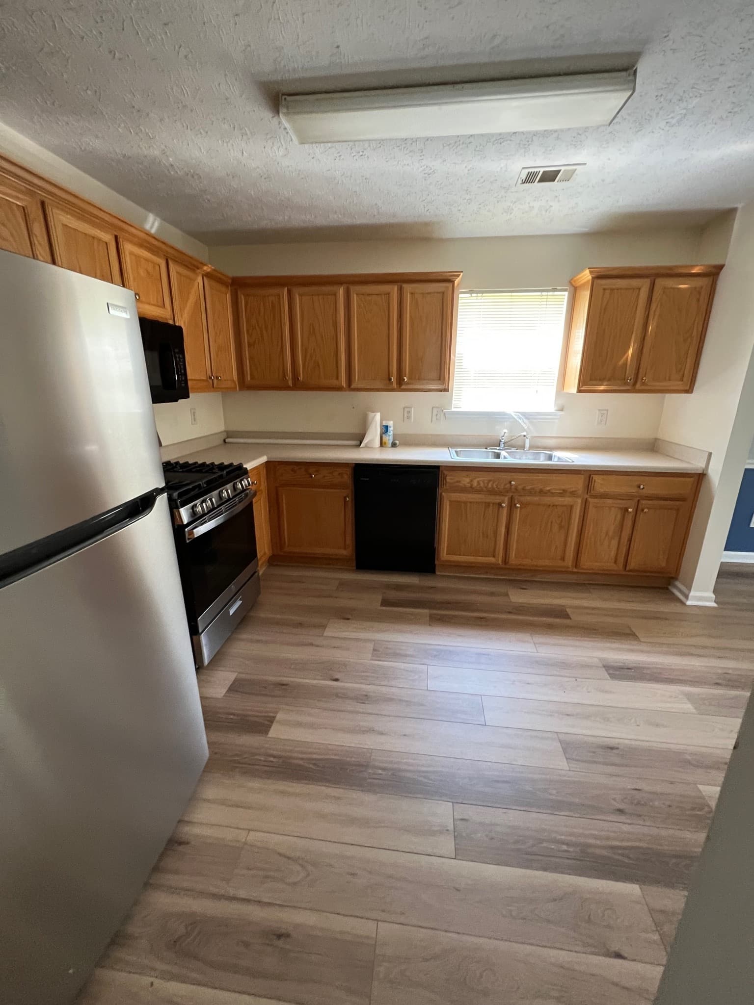 3 bedroom, 2 bathroom, 1,800 sq ft single family residence for rent at 3769 Stagecoach Pass, Ellenwood, GA 30294 for $2,150 a month — photo 4