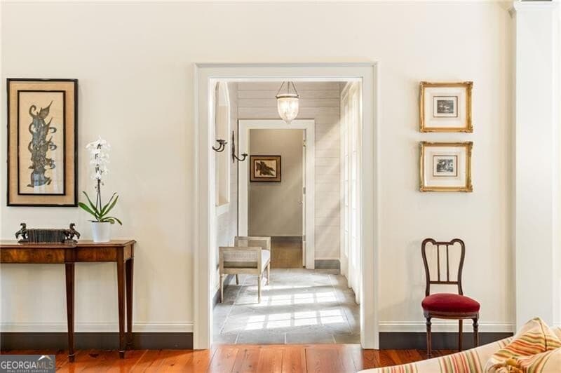 6 bedroom, 5 bathroom, 6,327 sq ft single family residence for sale at 10180 Capps Ferry Road, Chattahoochee Hills, GA 30268 — photo 10