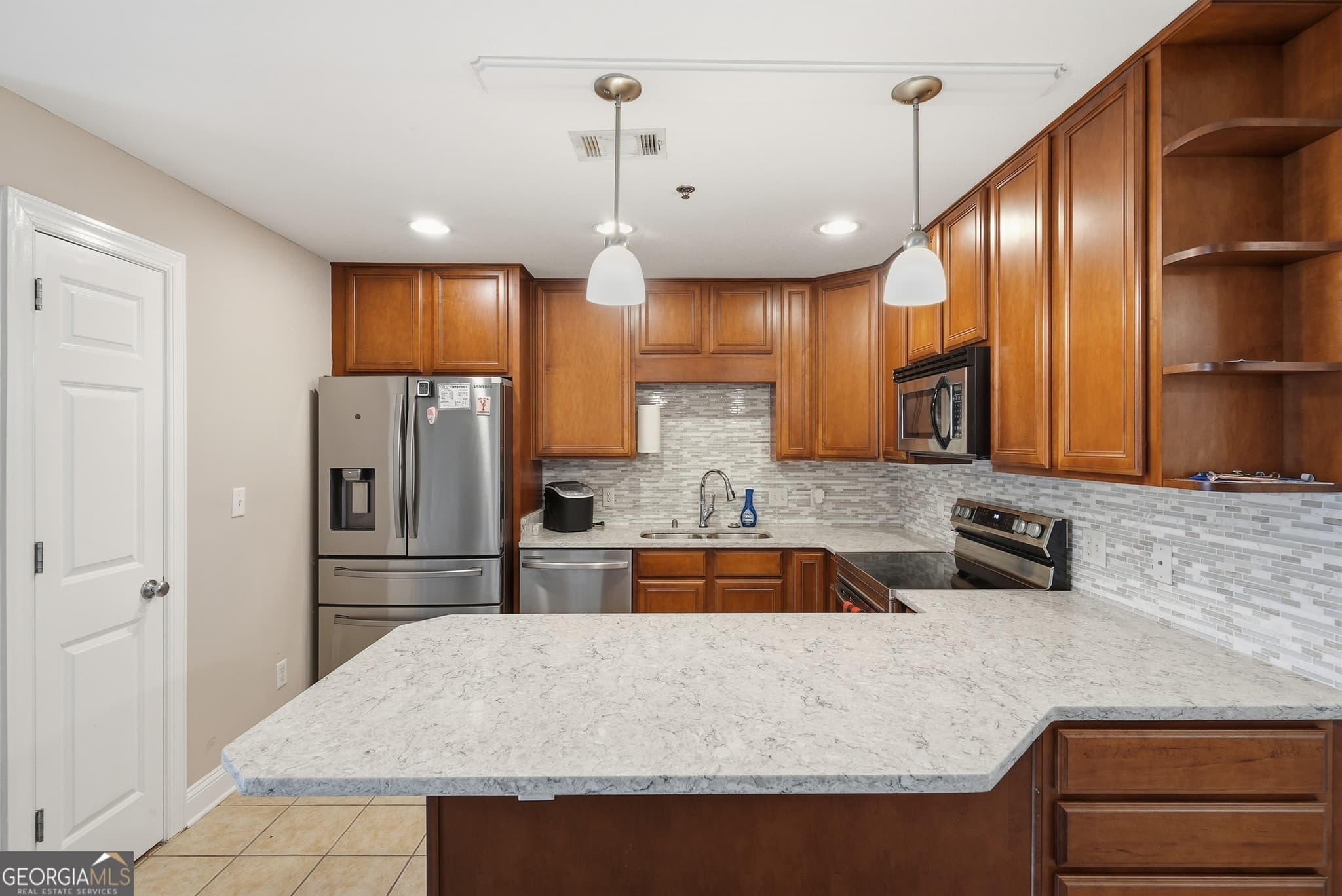 3 bedroom, 3 bathroom, 1,460 sq ft condominium for sale at 91 Screven Street B204, Darien, GA 31305 — photo 6