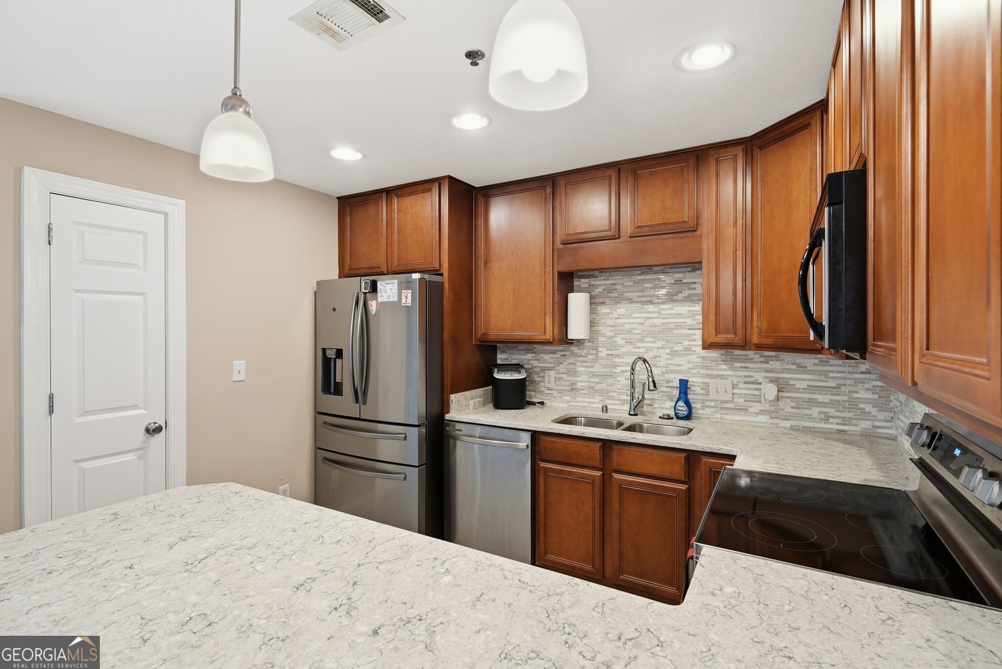 3 bedroom, 3 bathroom, 1,460 sq ft condominium for sale at 91 Screven Street B204, Darien, GA 31305 — photo 7