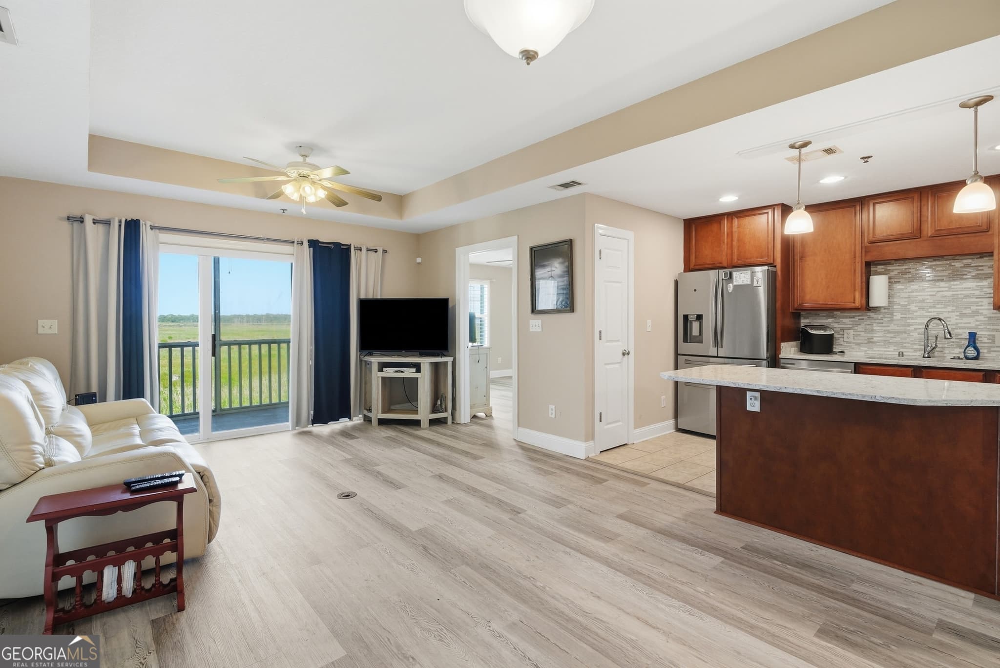 3 bedroom, 3 bathroom, 1,460 sq ft condominium for sale at 91 Screven Street B204, Darien, GA 31305 — photo 3
