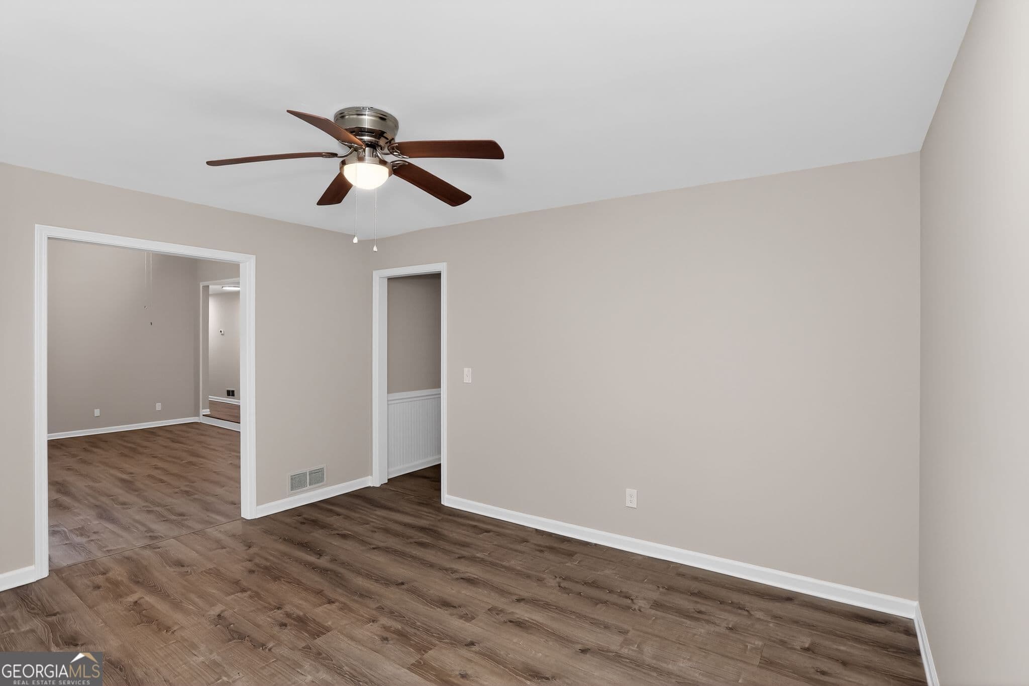 5 bedroom, 3 bathroom, 3,200 sq ft single family residence for rent at 3445 Johnson Ferry Road, Roswell, GA 30075 for $3,540 a month — photo 9