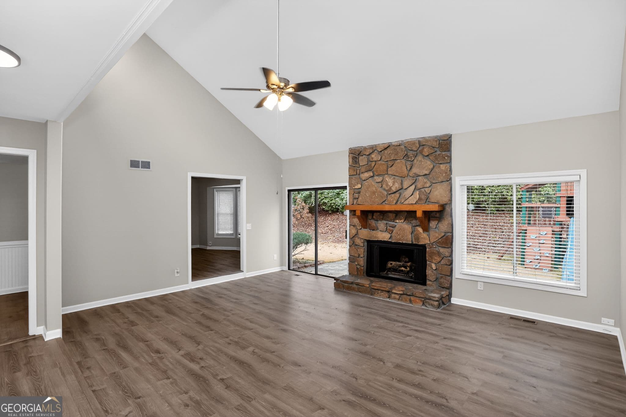 5 bedroom, 3 bathroom, 3,200 sq ft single family residence for rent at 3445 Johnson Ferry Road, Roswell, GA 30075 for $3,540 a month — photo 8