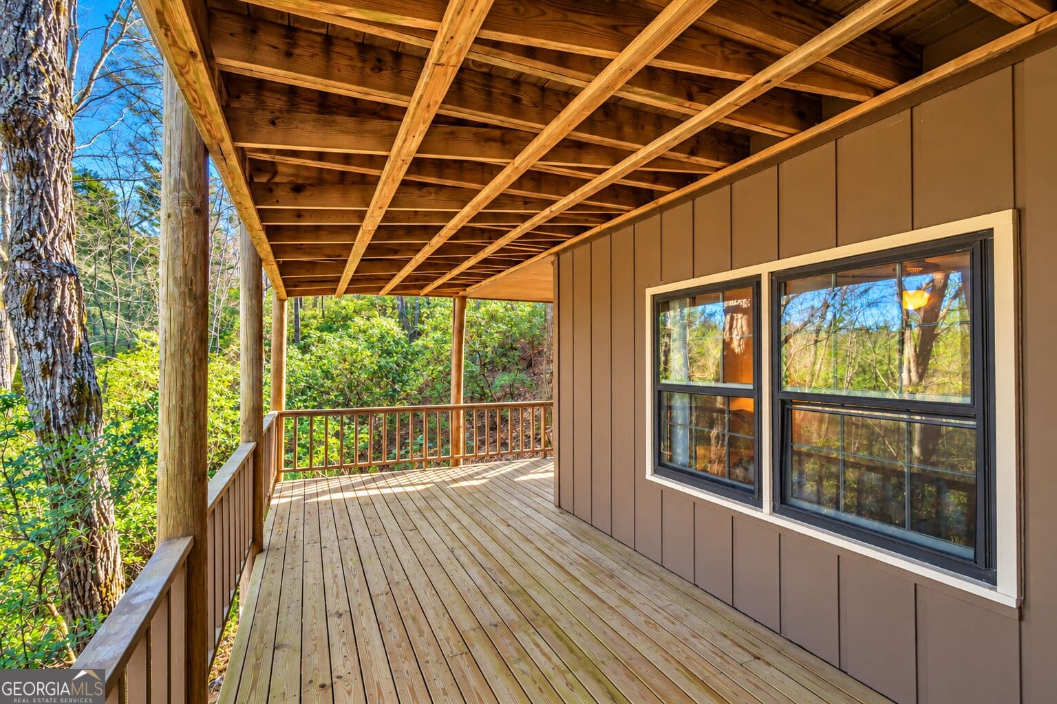 5 bedroom, 4 bathroom, 3,552 sq ft cabin,single family residence for sale at 722 Woodbrier, Sautee Nacoochee, GA 30571 — photo 4