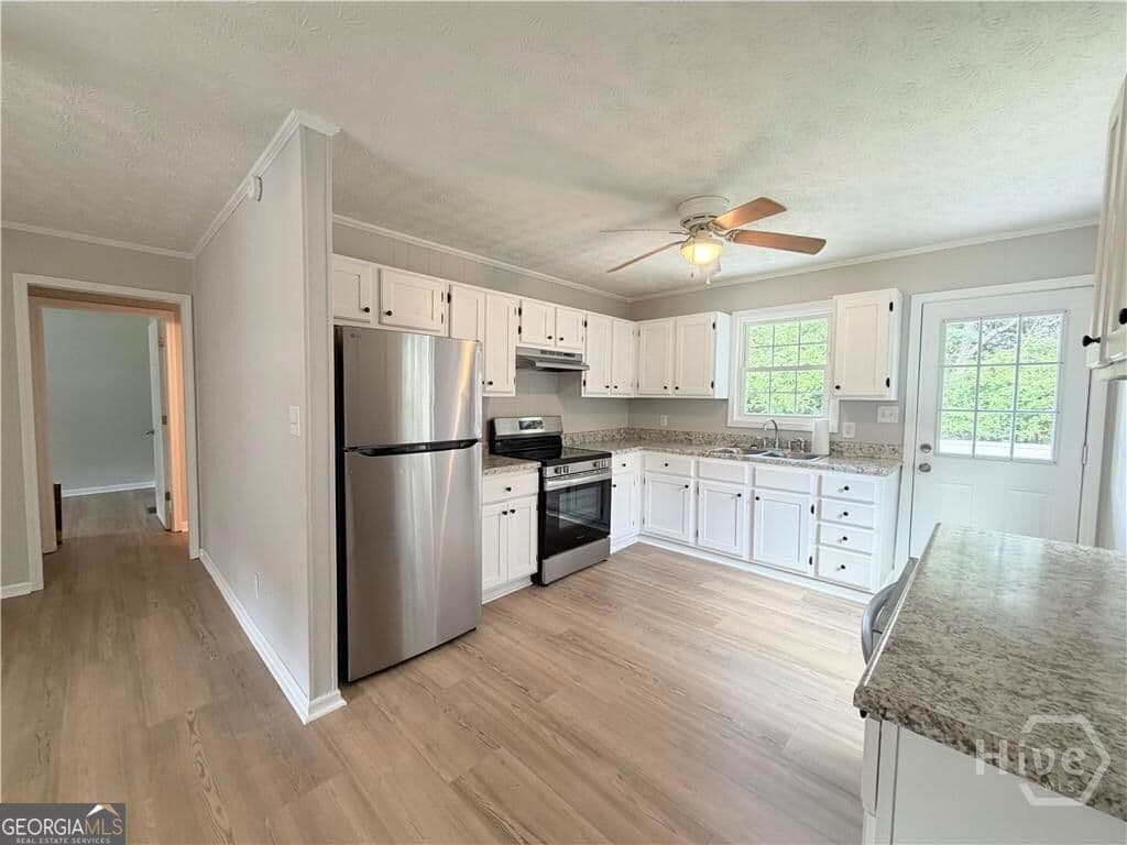 4 bedroom, 2 bathroom, 1,440 sq ft single family residence for rent at 1282 Kesler Road, Winder, GA 30680 for $1,750 a month — photo 3