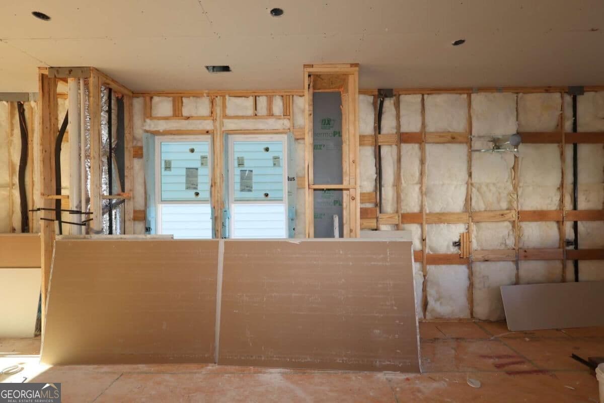 4 bedroom, 3.5 bathroom, 2,265 sq ft single family residence for sale at 799 Auguste Avenue, Scottdale, GA 30079 — photo 7