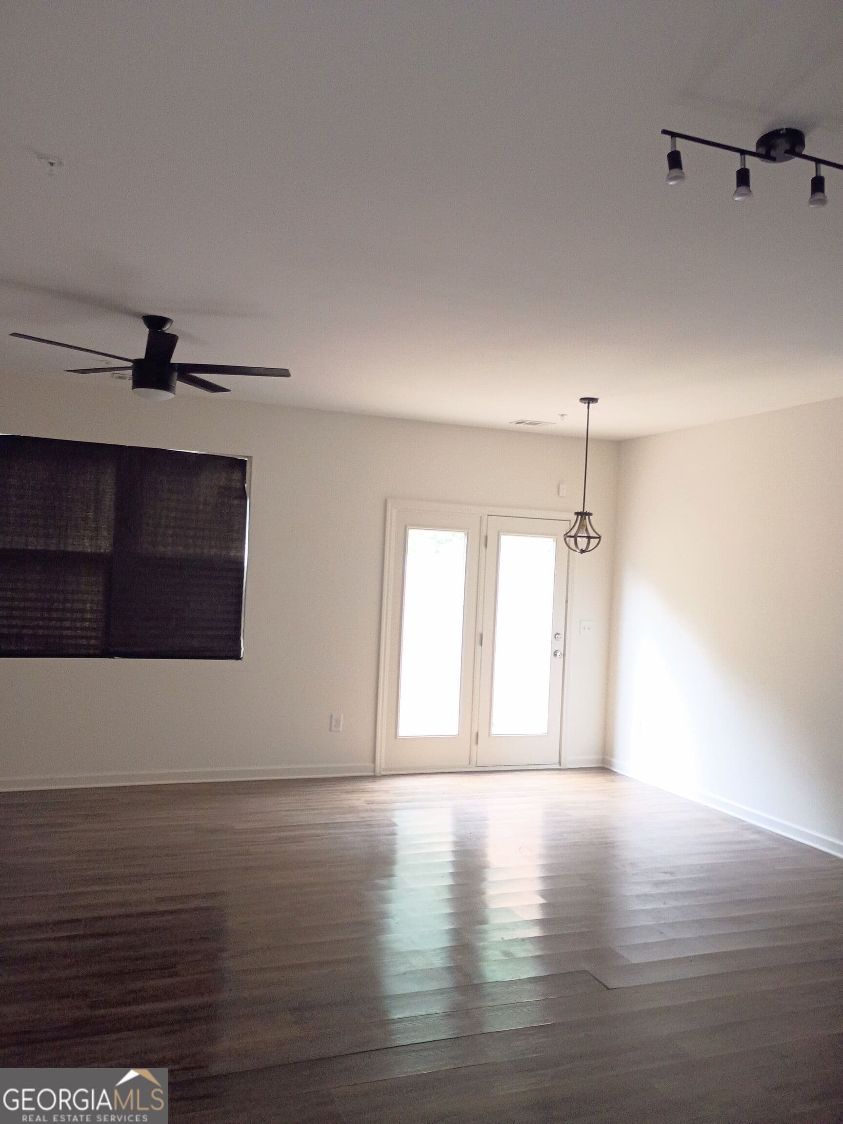 3 bedroom, 2.5 bathroom, 2,896 sq ft townhouse for rent at 11912 Fuller Street, Hampton, GA 30228 for $1,850 a month — photo 6