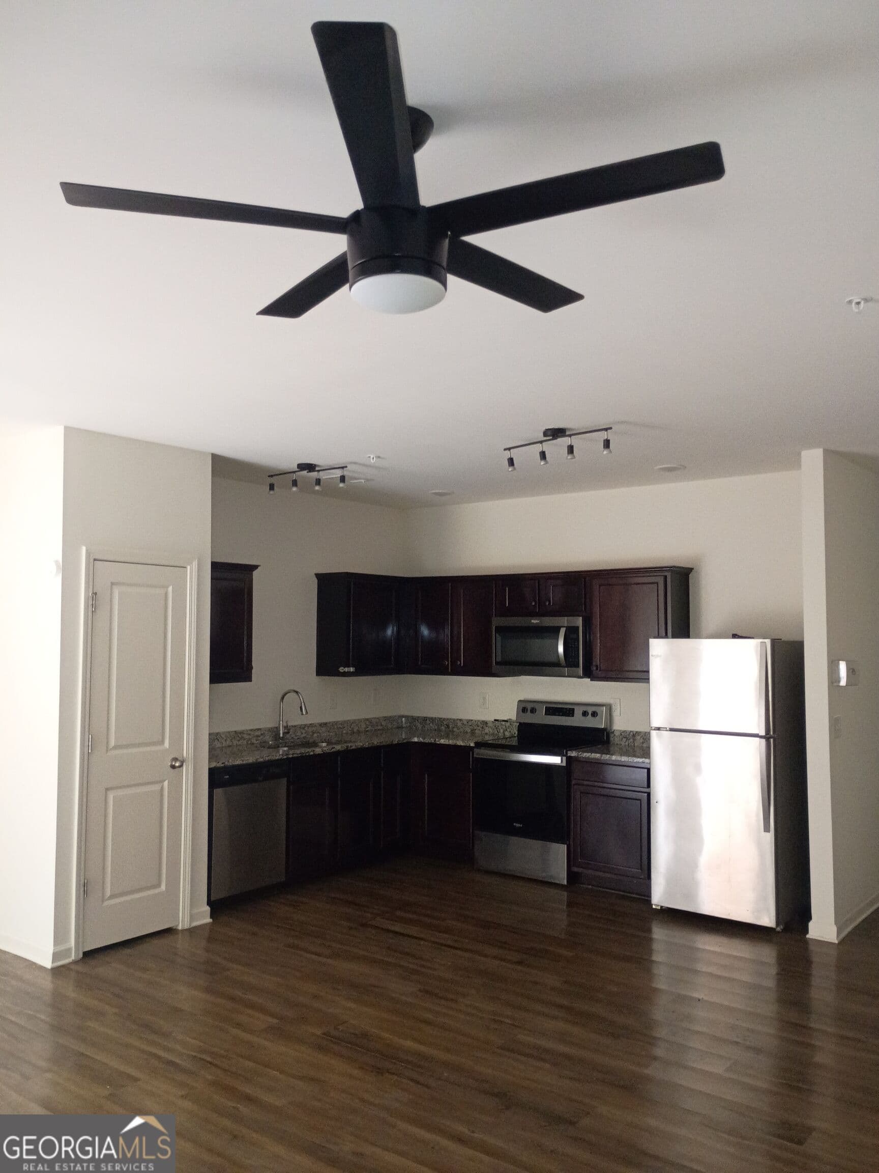 3 bedroom, 2.5 bathroom, 2,896 sq ft townhouse for rent at 11912 Fuller Street, Hampton, GA 30228 for $1,850 a month — photo 5