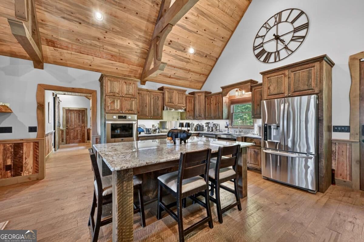 5 bedroom, 3.5 bathroom, 3,882 sq ft cabin,single family residence for sale at 274 Hot House Drive, Mineral Bluff, GA 30559 — photo 8