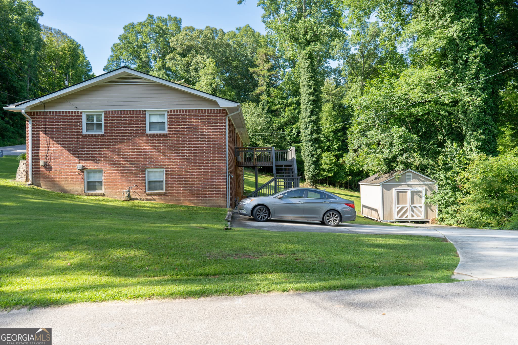 4 bedroom, 3 bathroom, 2,792 sq ft single family residence for sale at 210 Greenwood Lane, Carrollton, GA 30117 — photo 3