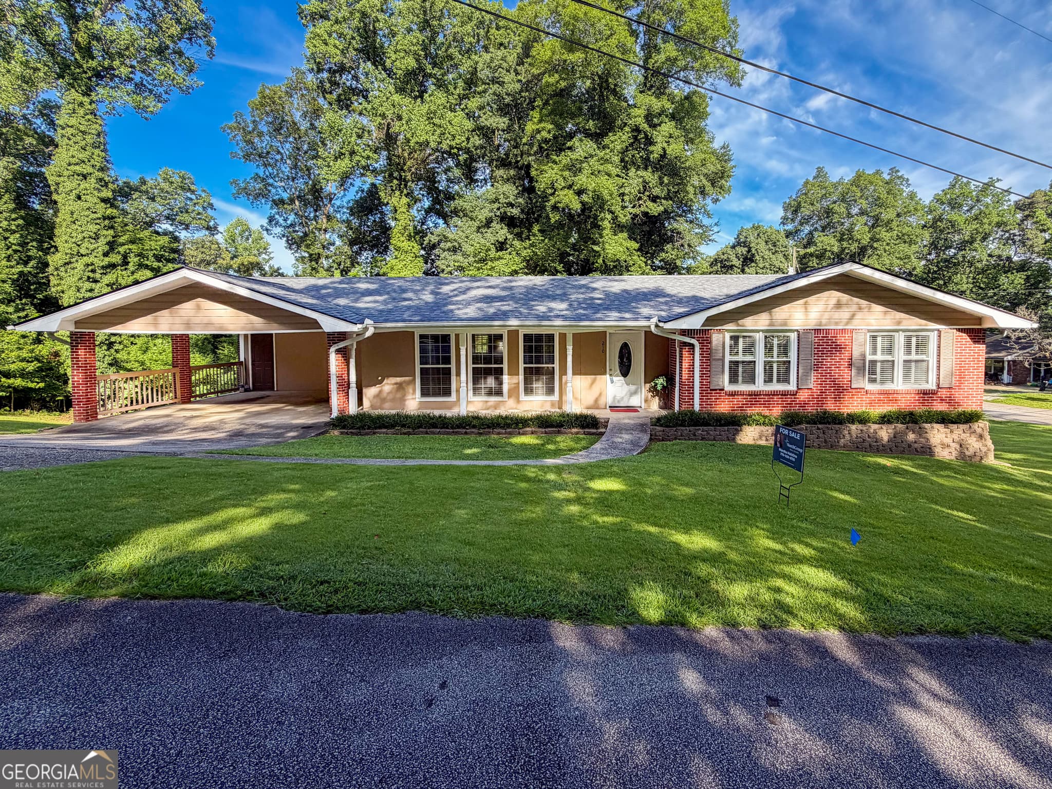 4 bedroom, 3 bathroom, 2,792 sq ft single family residence for sale at 210 Greenwood Lane, Carrollton, GA 30117