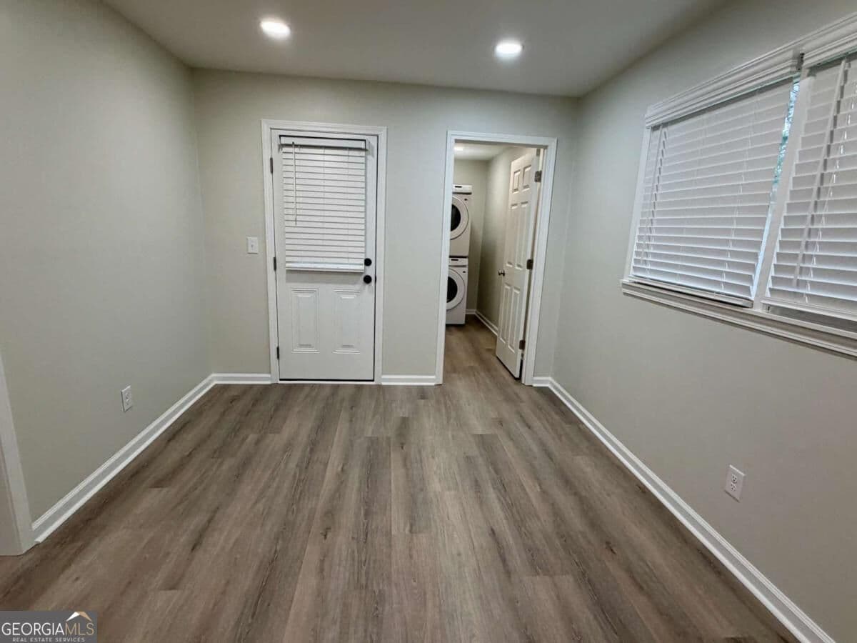 3 bedroom, 2 bathroom, 1,056 sq ft single family residence for sale at 1320 Newton Drive, Tifton, GA 31794 — photo 5