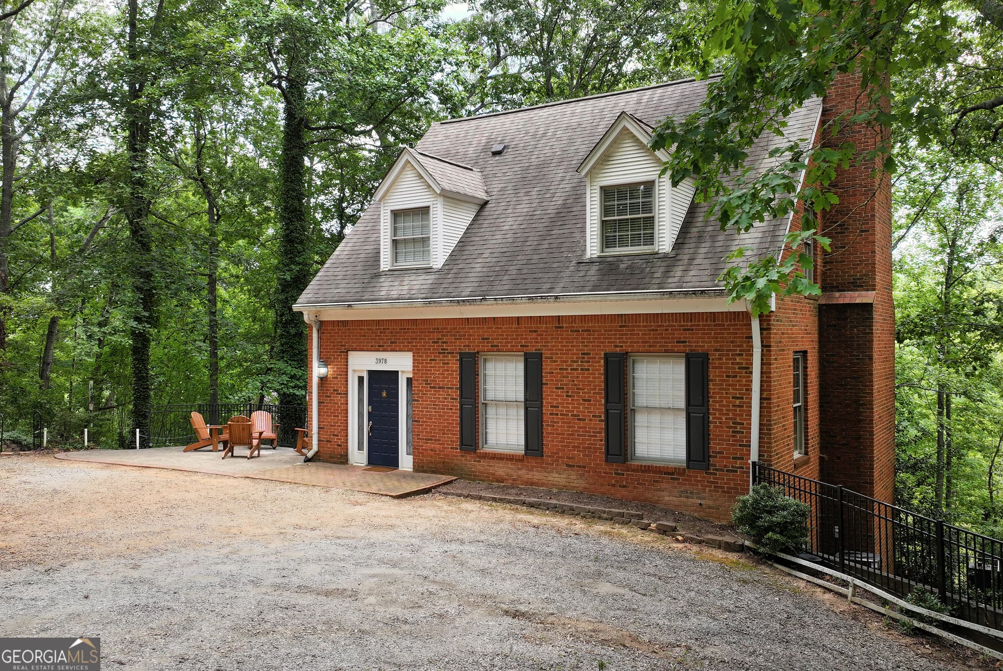 3 bedroom, 2.5 bathroom, 2,656 sq ft single family residence for sale at 3978 Pine Shore Circle, Gainesville, GA 30501 — photo 2