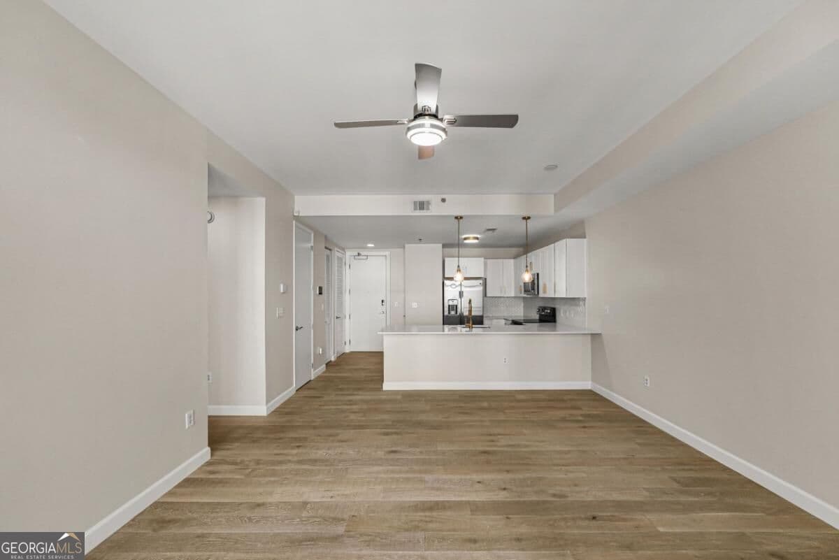 1 bedroom, 1.5 bathroom, 901 sq ft condominium for rent at 711 Cosmopolitan Drive 622, Atlanta, GA 30324 for $2,000 a month — photo 3