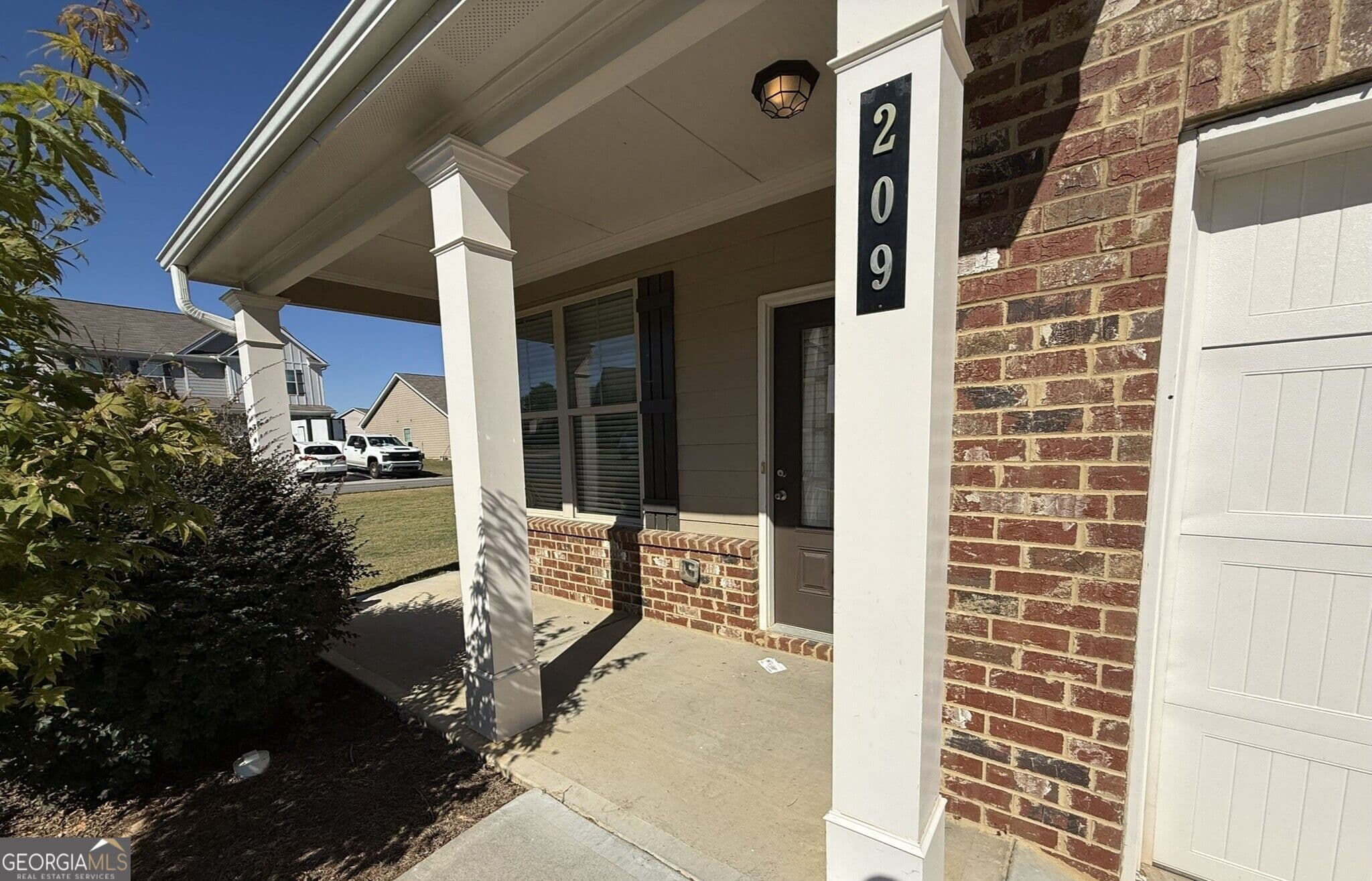 4 bedroom, 2.5 bathroom, 2,269 sq ft single family residence for rent at 209 McGinnis Circle, Calhoun, GA 30701 for $1,995 a month — photo 3