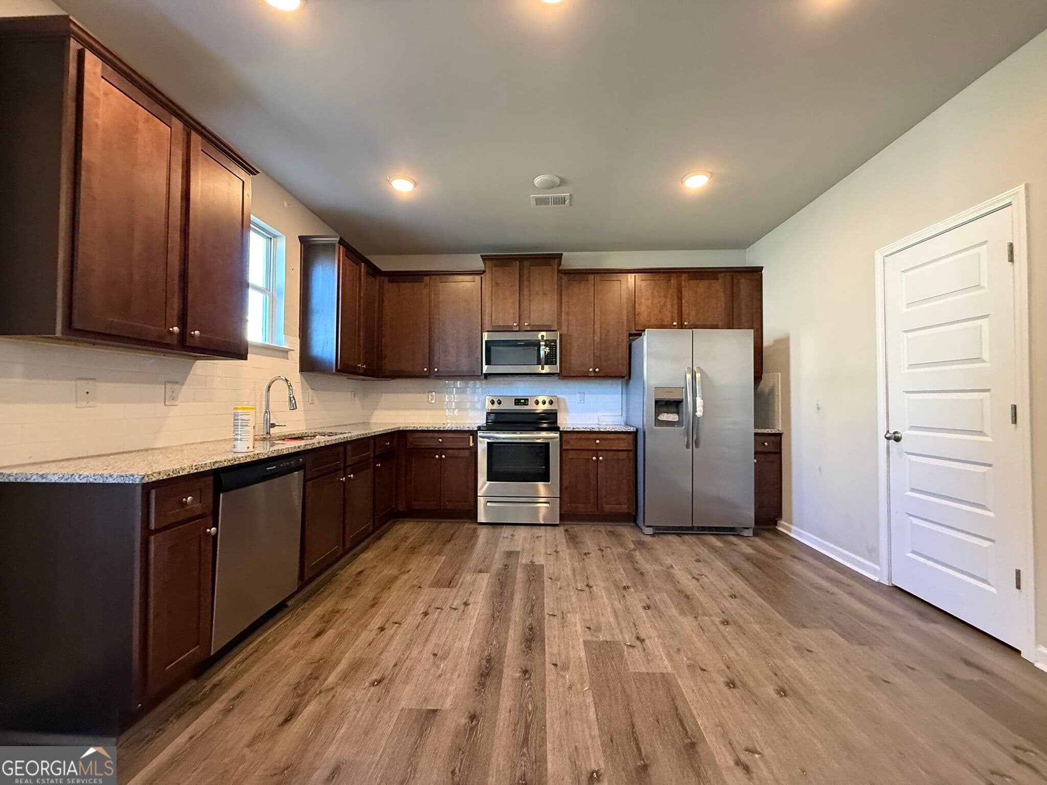 4 bedroom, 2.5 bathroom, 2,269 sq ft single family residence for rent at 209 McGinnis Circle, Calhoun, GA 30701 for $1,995 a month — photo 10
