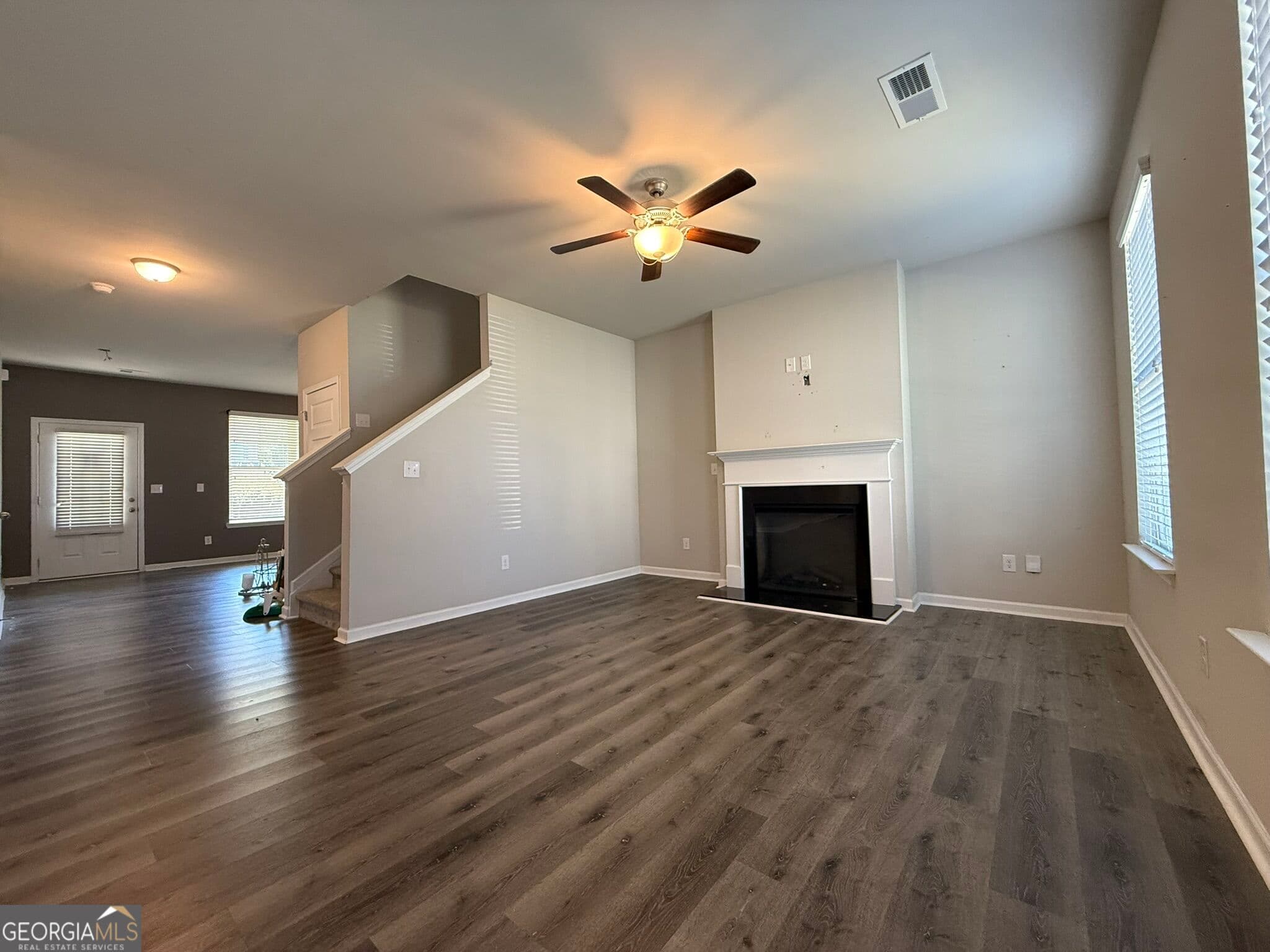 4 bedroom, 2.5 bathroom, 2,269 sq ft single family residence for rent at 209 McGinnis Circle, Calhoun, GA 30701 for $1,995 a month — photo 8
