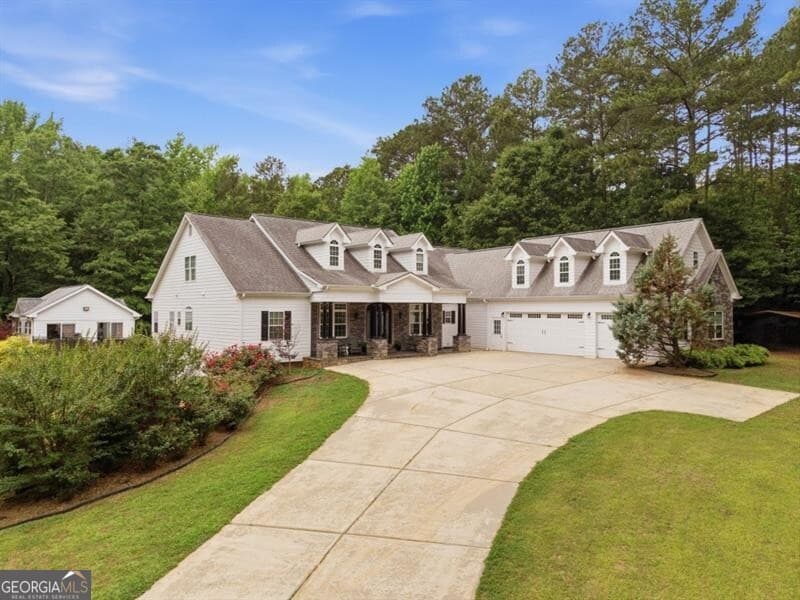4 bedroom, 5.5 bathroom, 4,904 sq ft single family residence for sale at 582 Knox Chapel Road, Social Circle, GA 30025 — photo 4