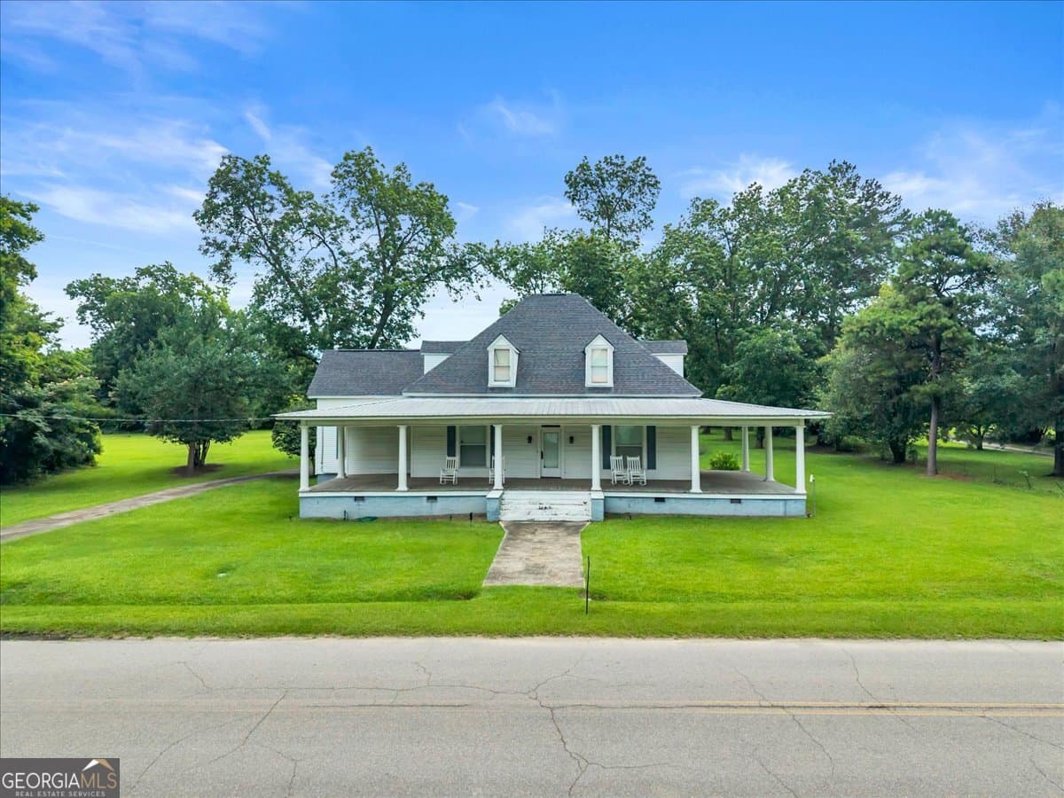 5 bedroom, 2.5 bathroom, 2,773 sq ft single family residence sold at 137 Church Street, Vienna, GA 31092