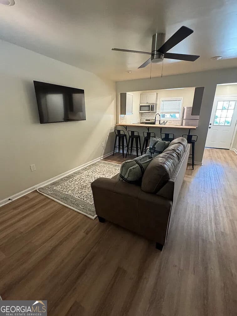 6 bedroom, 6 bathroom, 3,086 sq ft single family residence for sale at 1107/1109 N. Oak Street 1107 & 1109, Valdosta, GA 31601 — photo 6