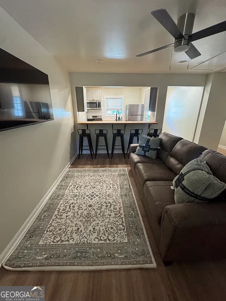6 bedroom, 6 bathroom, 3,086 sq ft single family residence for sale at 1107/1109 N. Oak Street 1107 & 1109, Valdosta, GA 31601 — photo 5