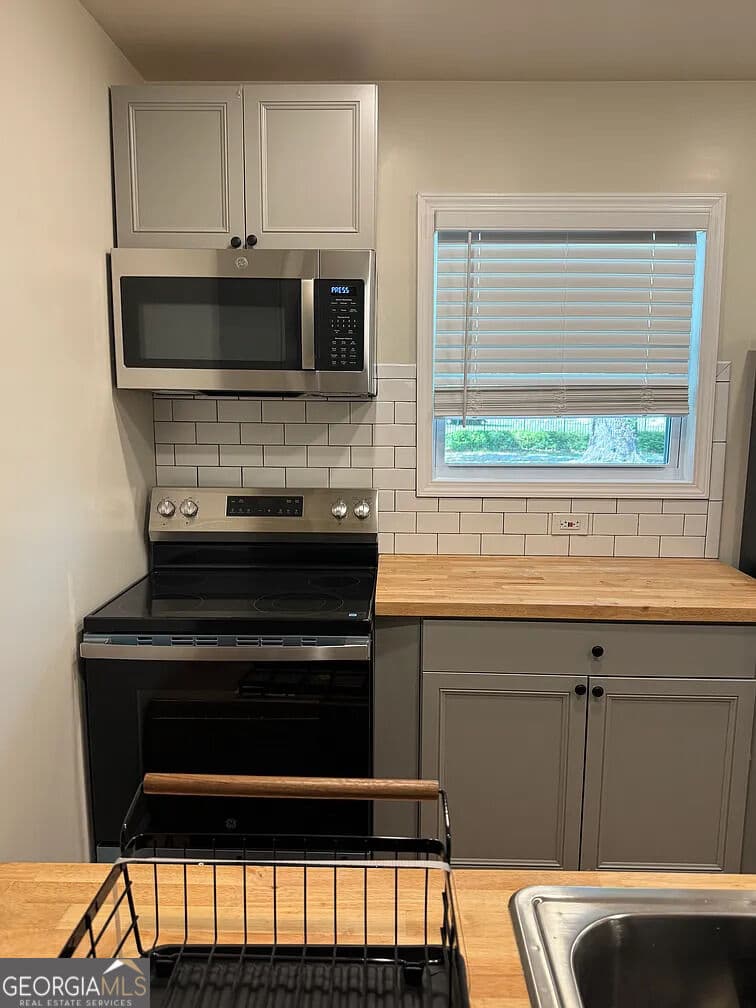 6 bedroom, 6 bathroom, 3,086 sq ft single family residence for sale at 1107/1109 N. Oak Street 1107 & 1109, Valdosta, GA 31601 — photo 10