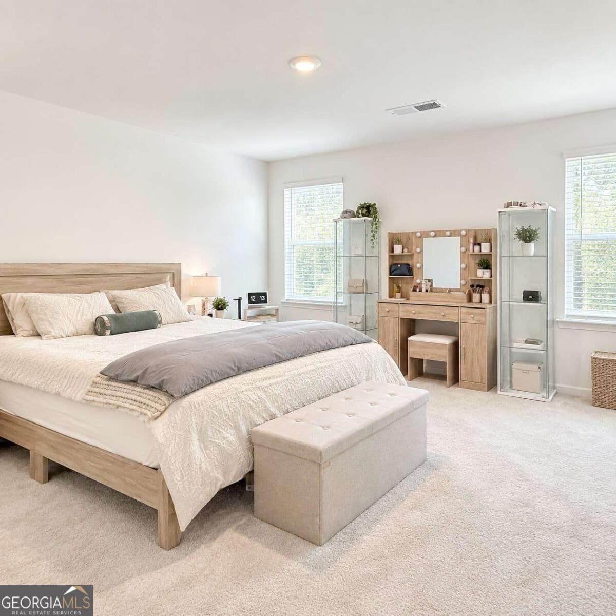 5 bedroom, 2.5 bathroom, 2,315 sq ft single family residence for sale at 987 Evergreen Road, Winder, GA 30680 — photo 4